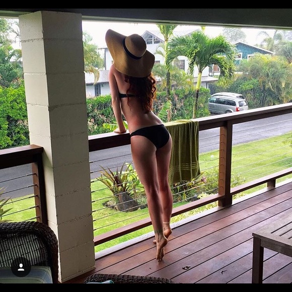 Meet your Posher, Paige - Picture 3 of 4