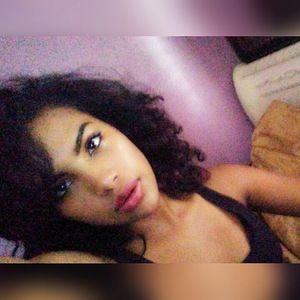 Meet your Posher, Dahlia