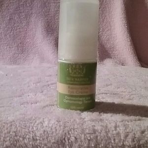 Tata Harper restoring eye cream