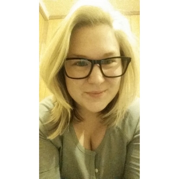 Meet your Posher, Marissa