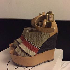Steve Madden Wedges