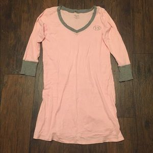 Victoria's Secret long sleep tee (M)
