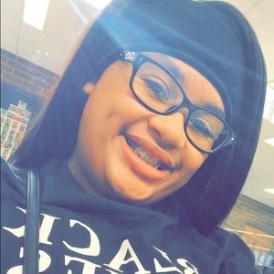 Meet your Posher, Mckenzie