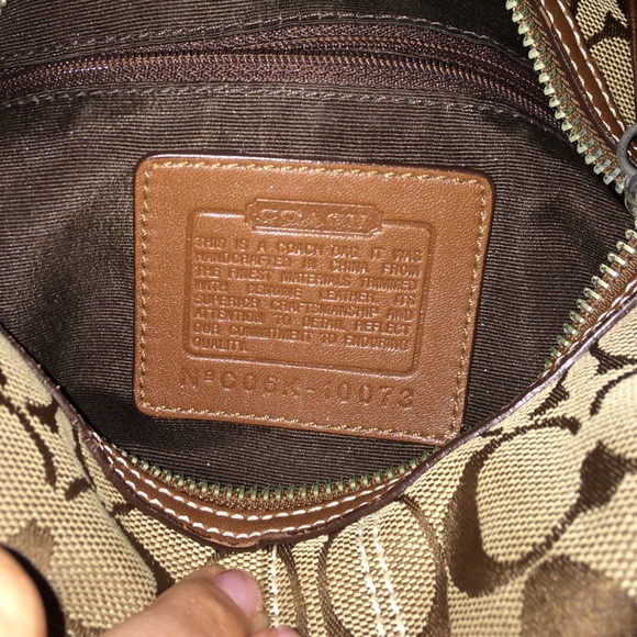 Brown coach purse - Picture 2 of 4