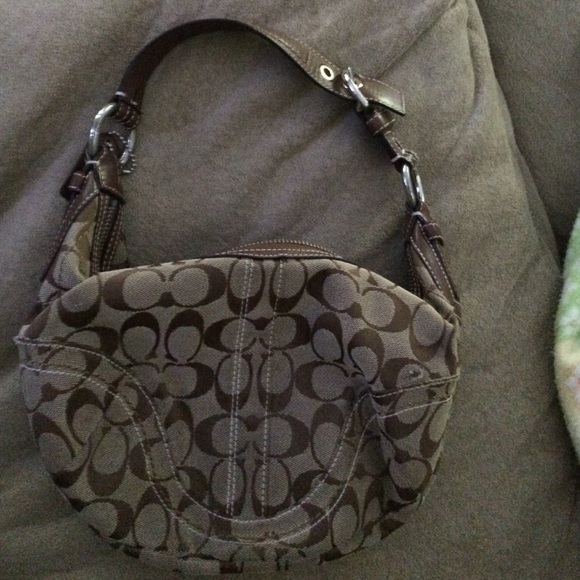 Brown coach purse - Picture 3 of 4
