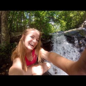 Meet your Posher, Elizabeth