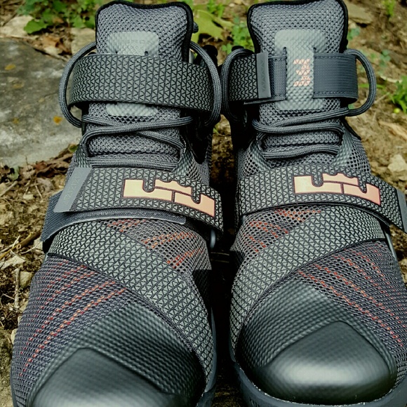 LEBRON JAMES SOLDIER XI  PRM