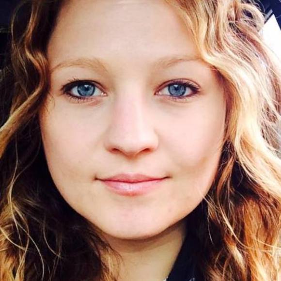 Meet your Posher, Gabrielle - Picture 1 of 1