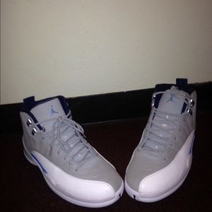 RETRO JORDAN 12 WHITE/BLUE