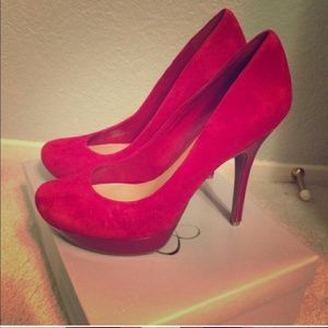 Jessica Simpson suede red pumps