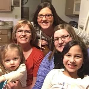 Meet your Posher, Lynn