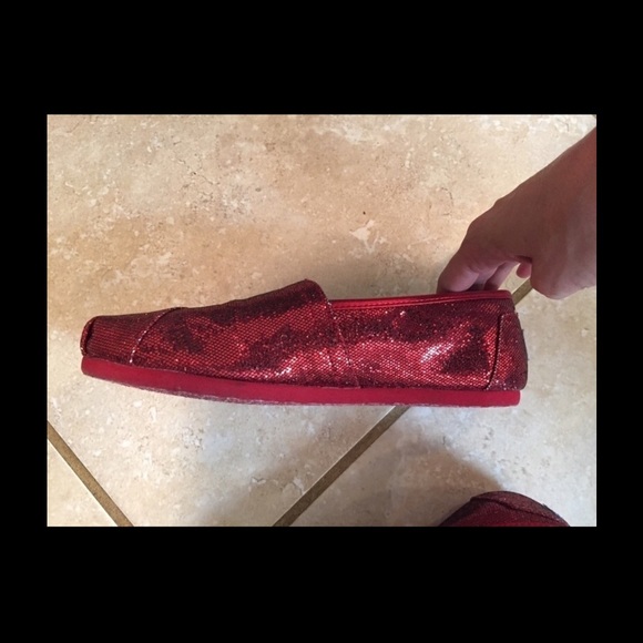 Glitter Red Toms