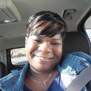 Meet your Posher, Monique