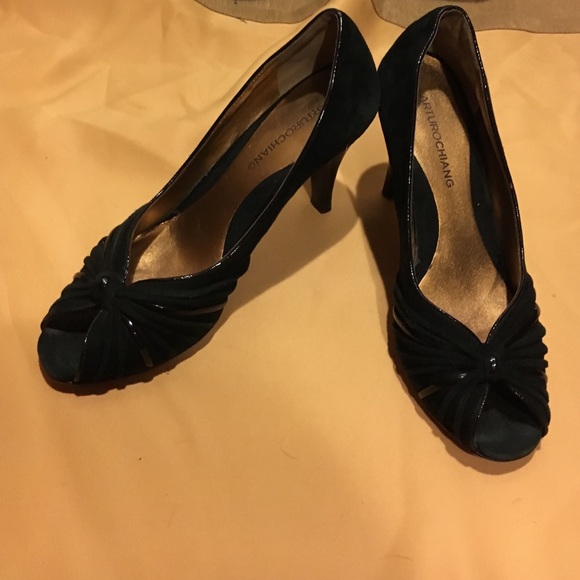 Arturo Chiang Shoes - 🌺B1G1🌺Arturo Chiang 3 in black peep toe heels