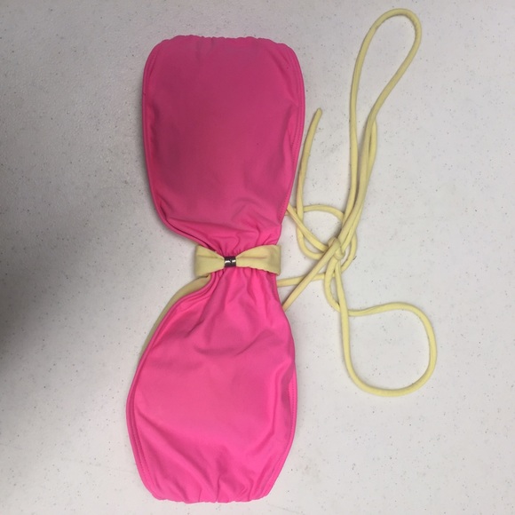Hollister bathing suit top👙💖