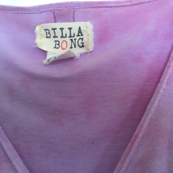 Billabong Purple V-Neck short sleeve shirt. - Picture 2 of 2
