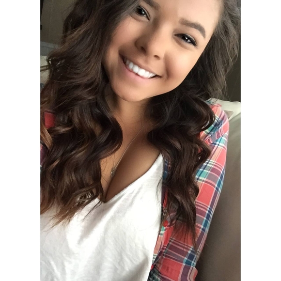 Meet your Posher, Morelia