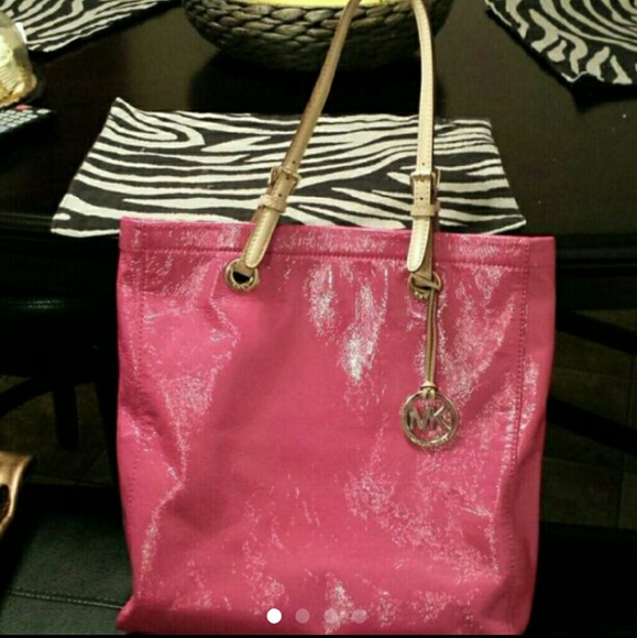 Autentic Pink Patent Michael Kors