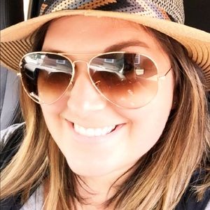 Meet your Posher, Tory