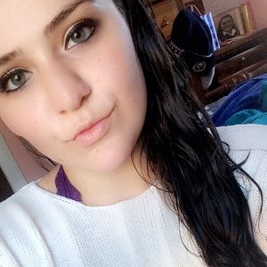 Meet your Posher, Ellie