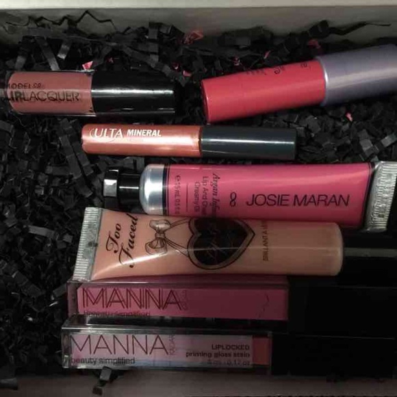 Lipgloss: ModelCo Lip Laquer