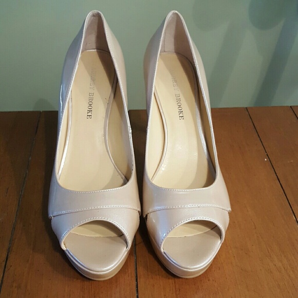 Neutral Heels - Picture 1 of 3