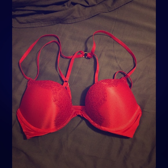 NEW Victoria's Secret Bombshell Bra 34B. Red