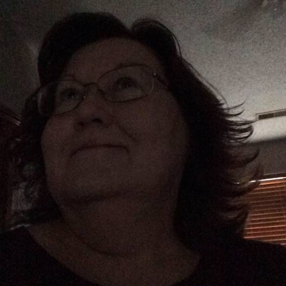 Meet your Posher, Vicki - Picture 1 of 1