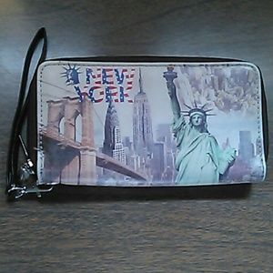 new york wallet / wristlet
