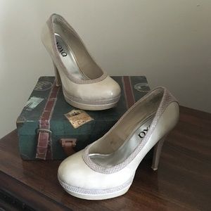 Nude Pumps - XOXO