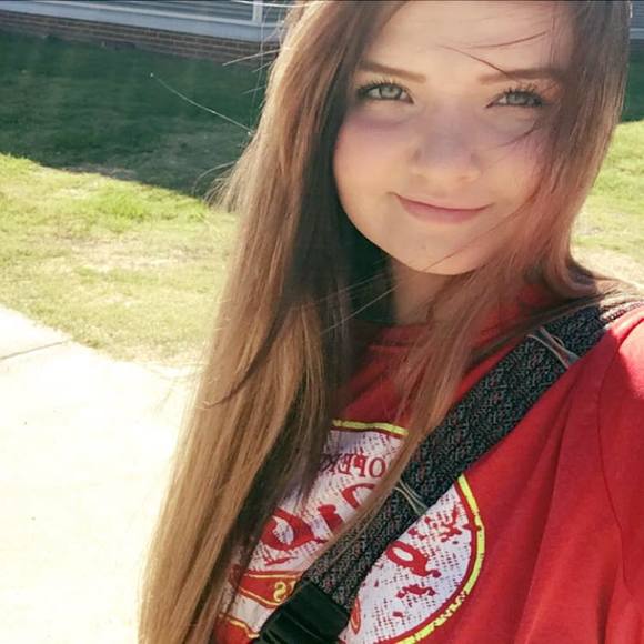 Meet your Posher, Vanessa - Picture 1 of 1