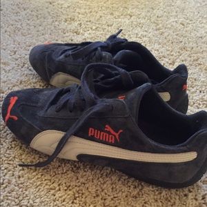 Puma tennis shoes