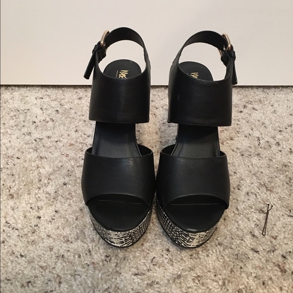 Black and White Wedges