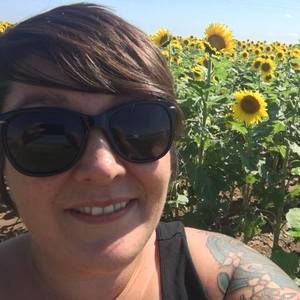 Meet your Posher, Adrienne