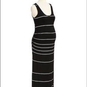 Old Navy knit maternity maxi dress