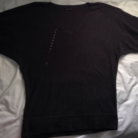 NY&CO V-Neck Sweater in Charcoal Gray - Picture 1 of 4
