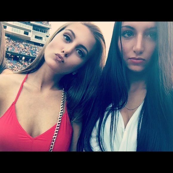 Meet your Posher, Ashley - Picture 3 of 3