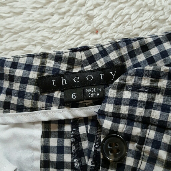 Theory size 6 gingham shorts - Picture 2 of 4