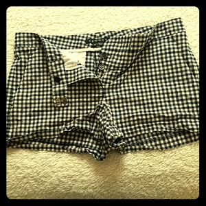 Theory size 6 gingham shorts