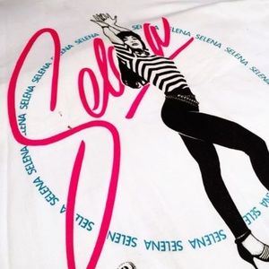 Rare tshirt Selena