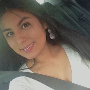 Meet your Posher, Daniela