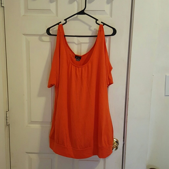 Top - Picture 1 of 3