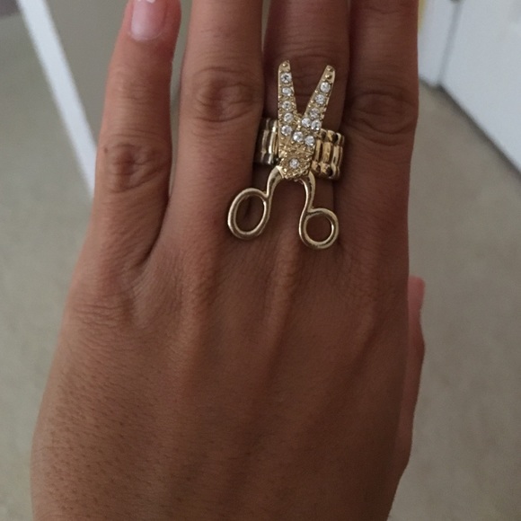 Scissor Ring