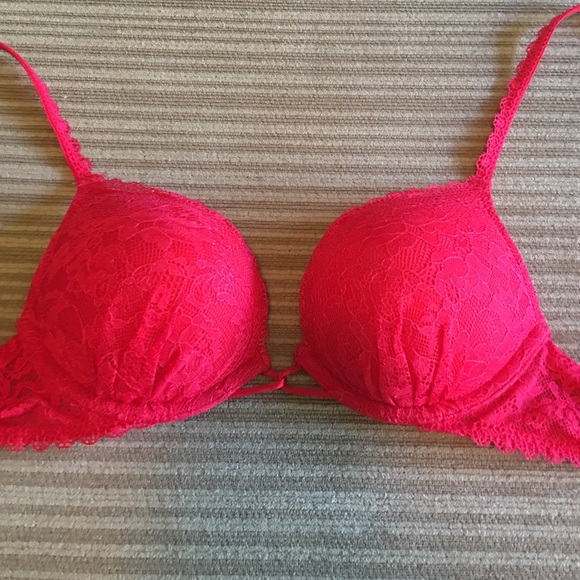 Victoria Secret Bra Miraculous Plunge