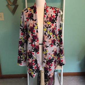 Floral flowy blazer