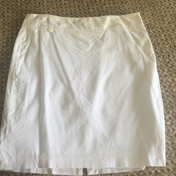 White pencil skirt