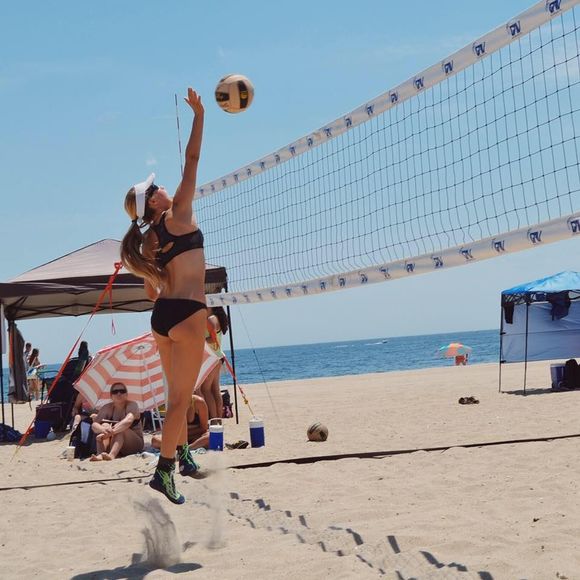 Meet your Posher, Claudia