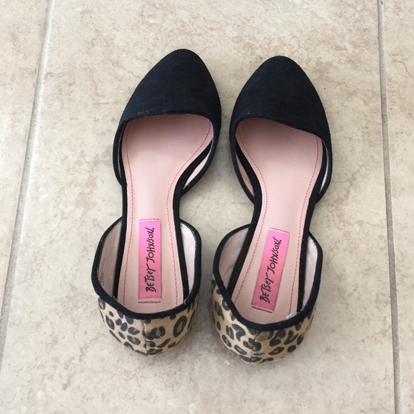 Betsy Johnson flats