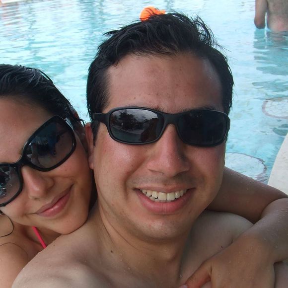 Meet your Posher, Dennise - Picture 1 of 1