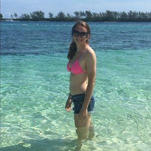 Meet your Posher, Sarai